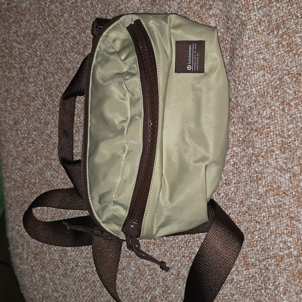Lululemon All day essentials belt bag 2.5L